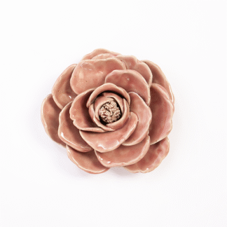 Rosa håndformet keramikblomst til ophæng på væg, ca. 13 cm.